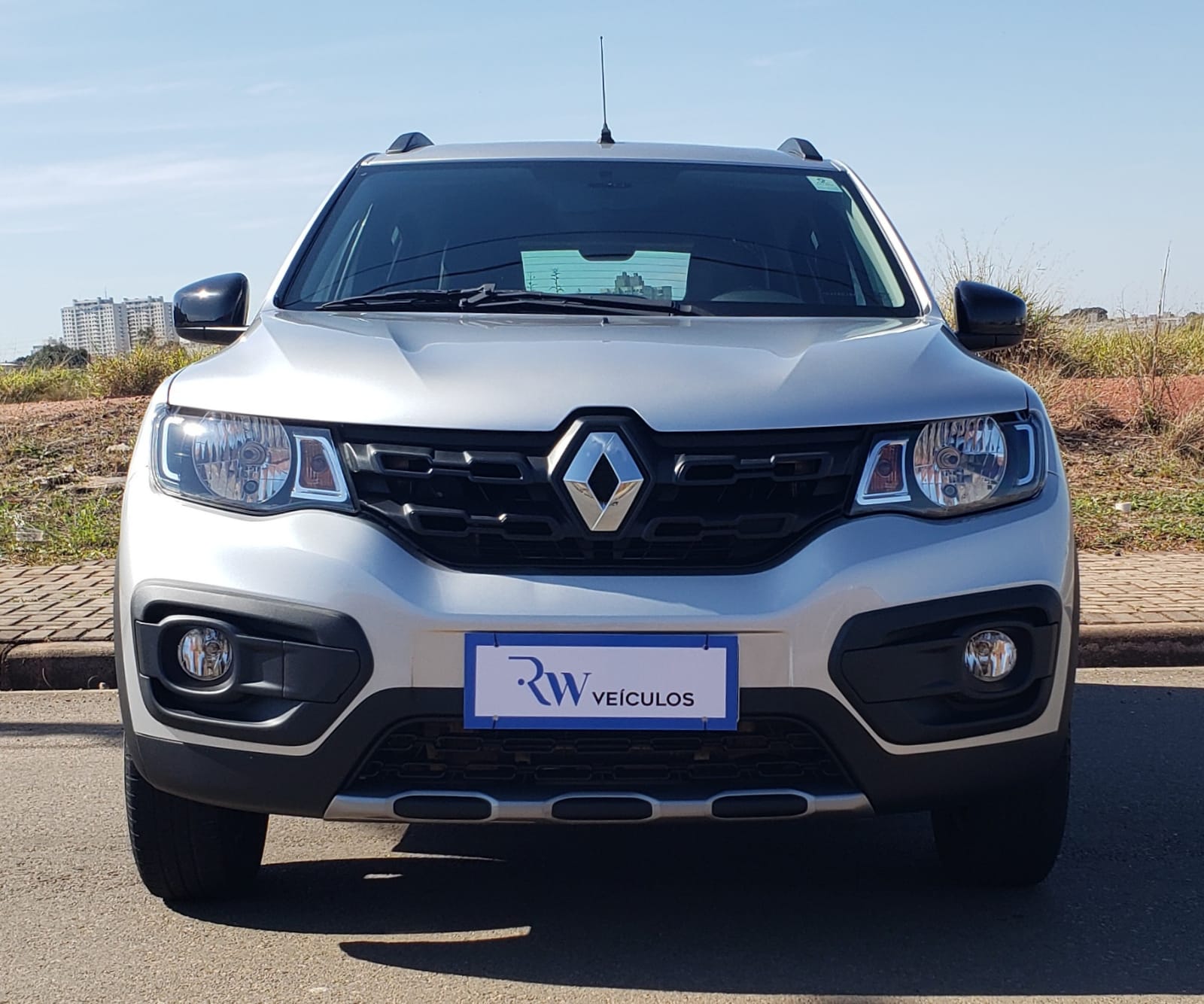 rw-carros-kwid-outsider-foto-8